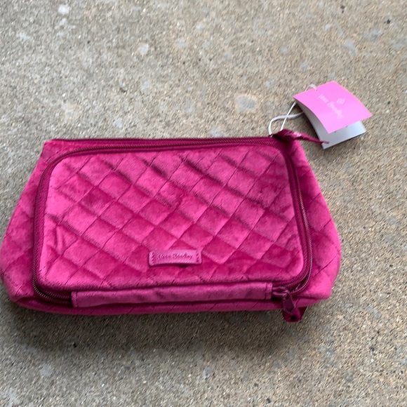 Vera Bradley Accessories - NEW Vera Bradley cosmetics bag